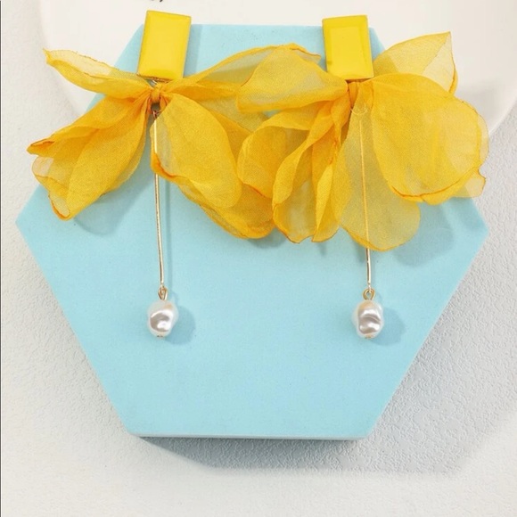 Earrings - Picture 2 of 2